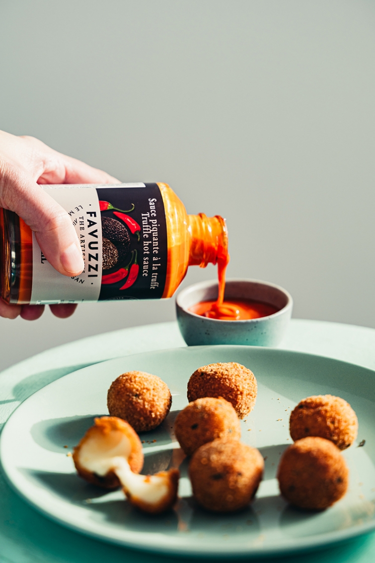 Fried bocconcini with spicy truffle sauce | Recipes | Favuzzi | Olive oils and fine Italian products