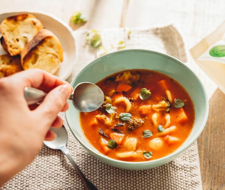 Vegetables and orecchiette soup | Recipes | Favuzzi | Olive oils and fine Italian products | Delivery across Canada