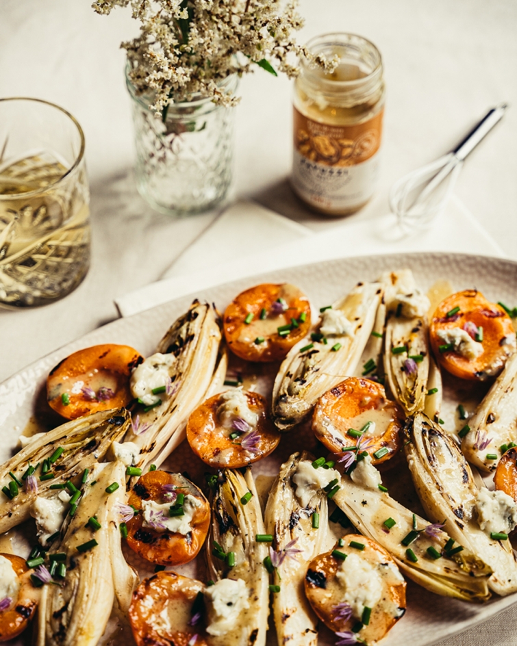 Endives and grilled apricots with gorgonzola cheese | Recipes | Favuzzi | Olive oils and fine Italia