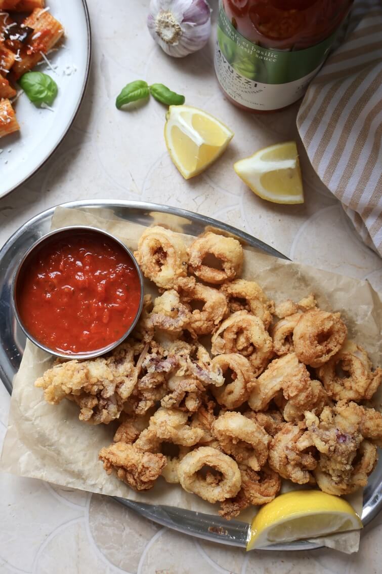 Fried Calamari with Tomato Sauce | Recipes | Favuzzi | Olive oils and fine Italian products | Delivery across Canada