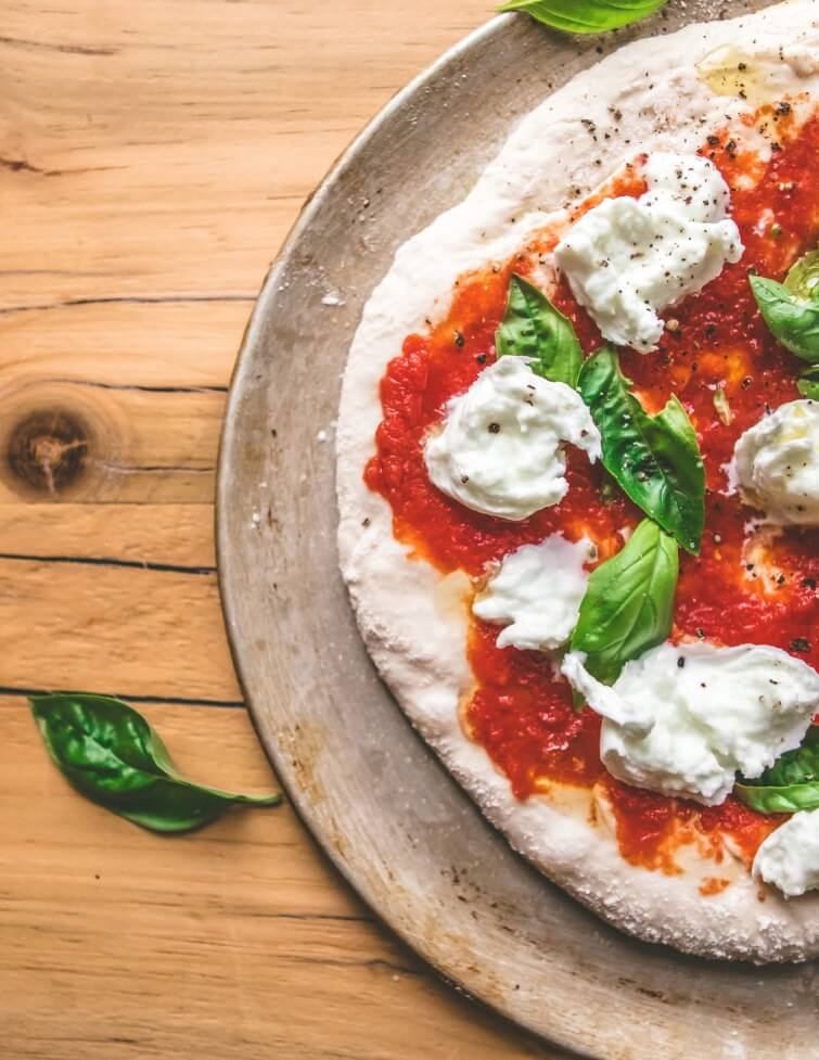 Margherita Pizza | Recipes | Favuzzi | Olive oils and fine Italian products | Delivery across Canada