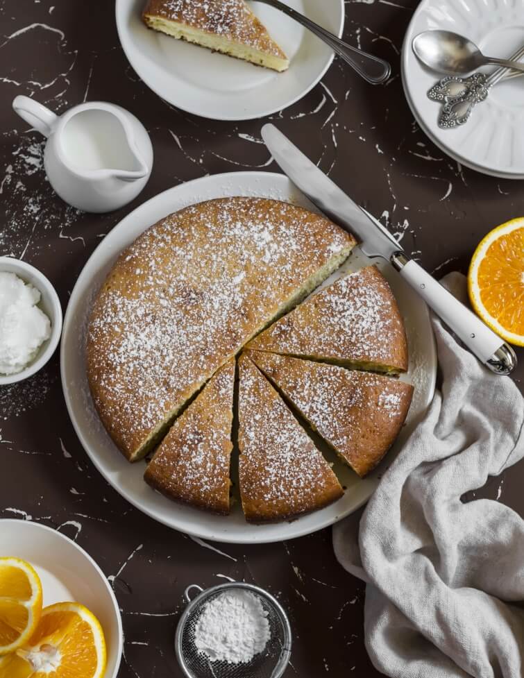 Orange-scented olive oil cake | Recipes | Favuzzi | Olive oils and fine Italian products | Delivery 