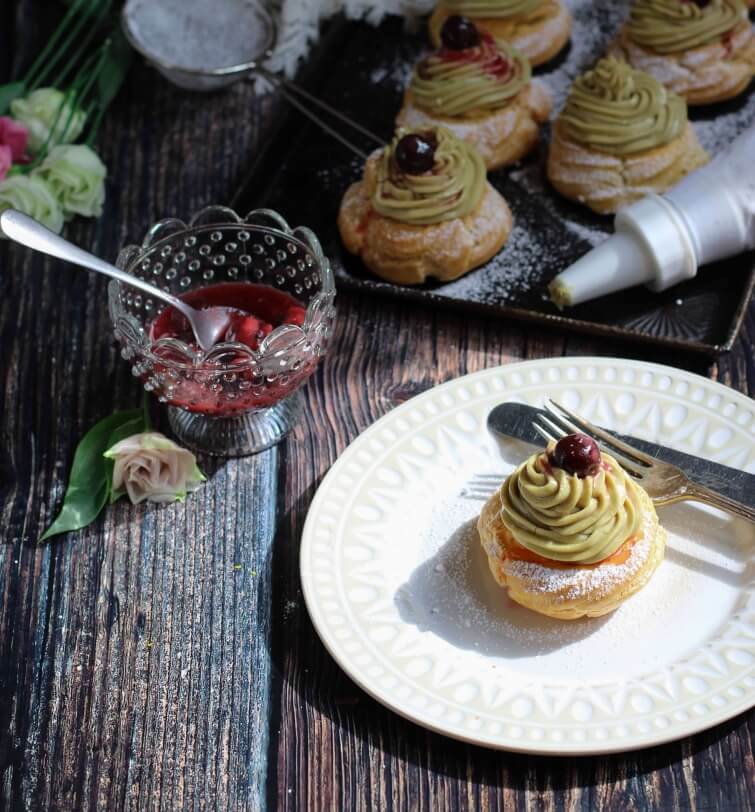 Oven-Baked Pistachio Cream Zeppole | Recipes | Favuzzi | Olive oils and fine Italian products | Deli